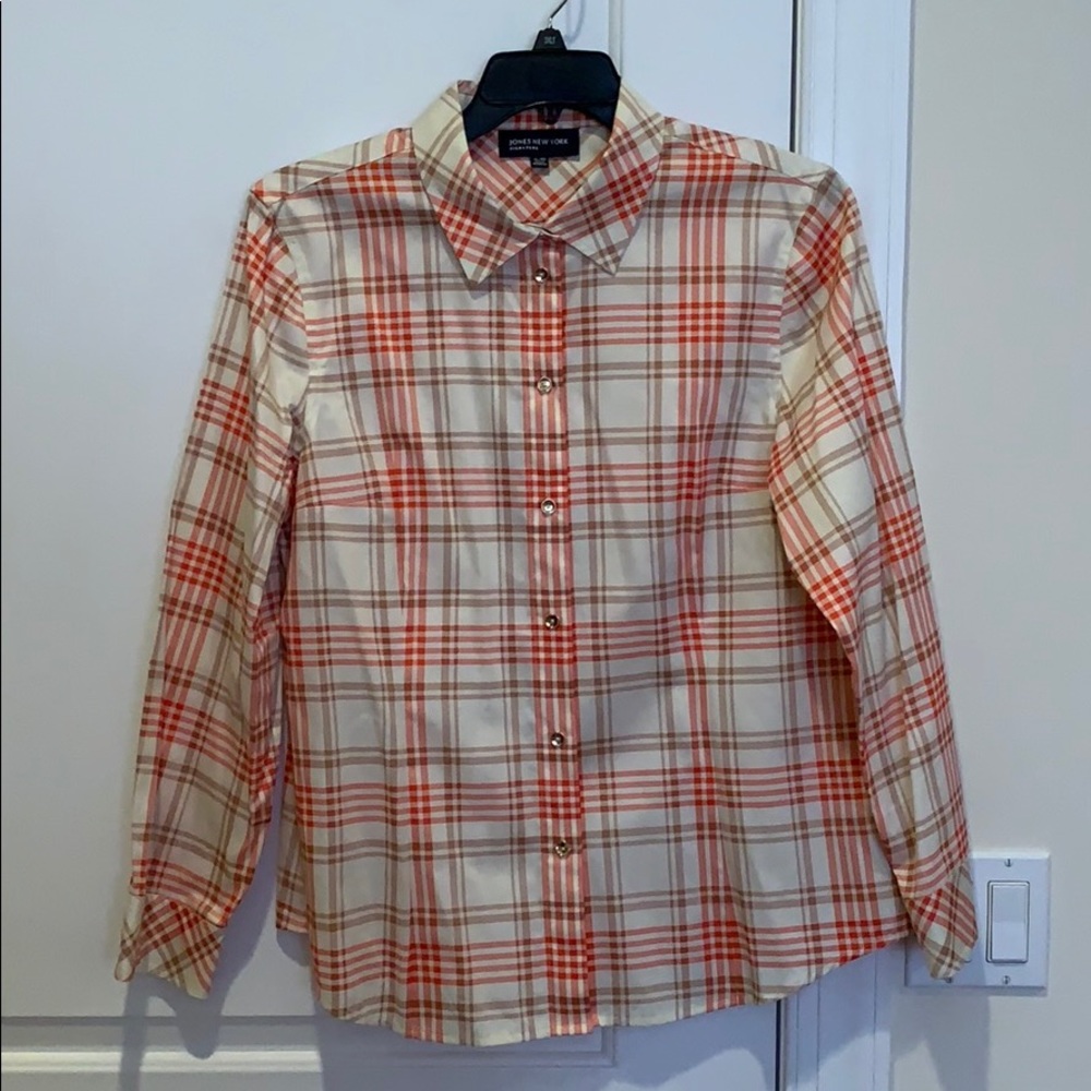 NWOT Jones New York Signature Blouse.